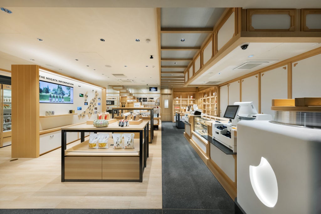 Ginza Niigata Information Center THE NIIGATA Photo: Nakasa and Partners Umezu Satoshi